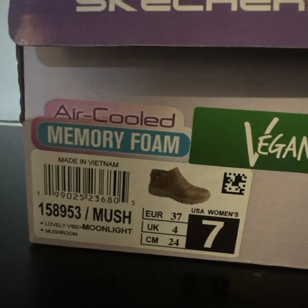 NEW Skechers Lovely Vibe Moonlight Ankle Boot Shoe Memory Foam Vegan Size 7